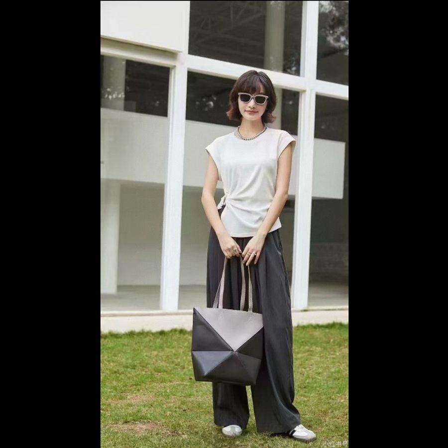 Loewe tote medium-5