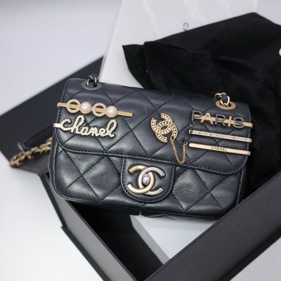 22C限量款 Chanel 香奈兒 CF18 CF Mini 珍珠墜飾 水鑽Logo 黑色羊皮 鏈帶包 口蓋包 斜跨包-1