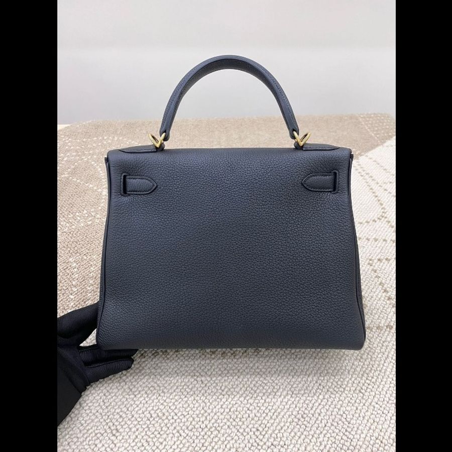 Hermes kelly 28 黑金
Togo leather-1