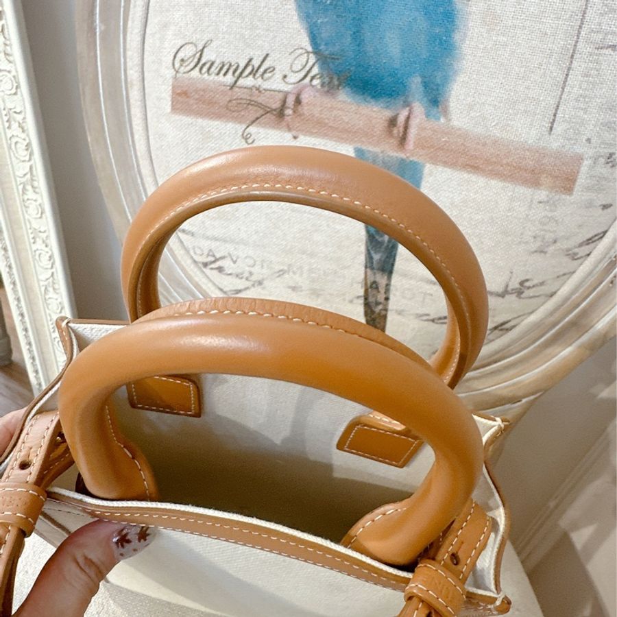 Celine Mini Cabas Vertical 迷你款托特手提肩背包/1100P572-11