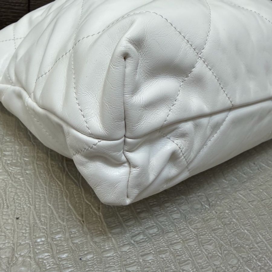 Chanel 白牛皮幻彩五金小號22bag AS3260-6