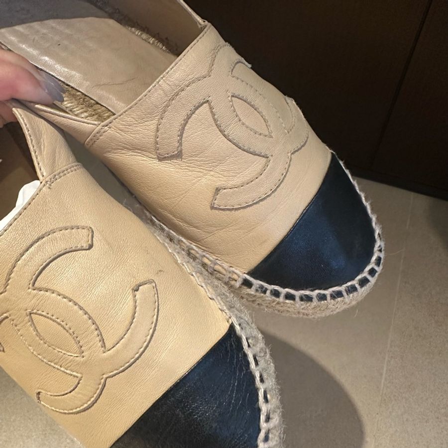 一年四季巨百搭🫧Chanel 經典作品 米黑配色 綿羊皮 鉛筆鞋、草編鞋 草編鞋界的天花板✨-4