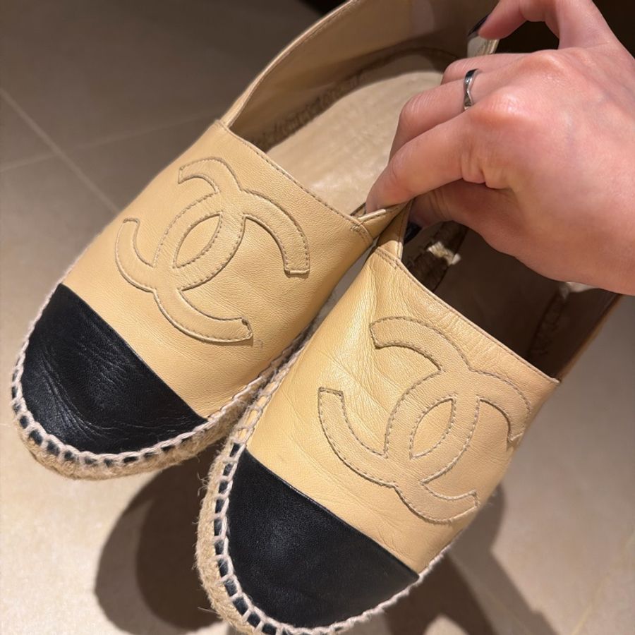 一年四季巨百搭🫧Chanel 經典作品 米黑配色 綿羊皮 鉛筆鞋、草編鞋 草編鞋界的天花板✨-6