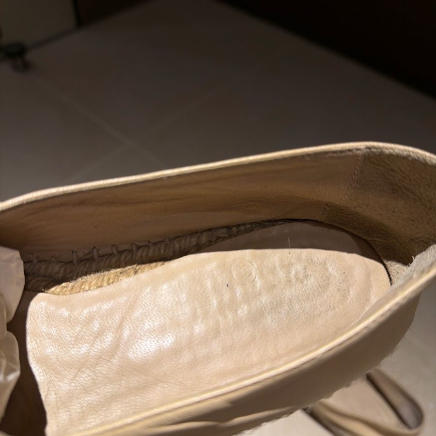 一年四季巨百搭🫧Chanel 經典作品 米黑配色 綿羊皮 鉛筆鞋、草編鞋 草編鞋界的天花板✨-21