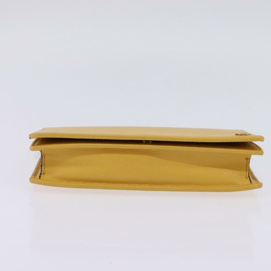 【日本直送】GUCCI 鏈條單肩包 皮革 黃色 354697 正品 142696-4
