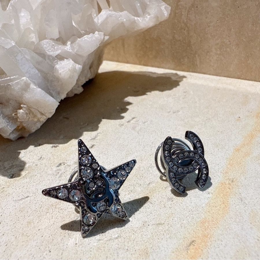 CHANEL 銀色鑽星鑽Logo髮飾-0