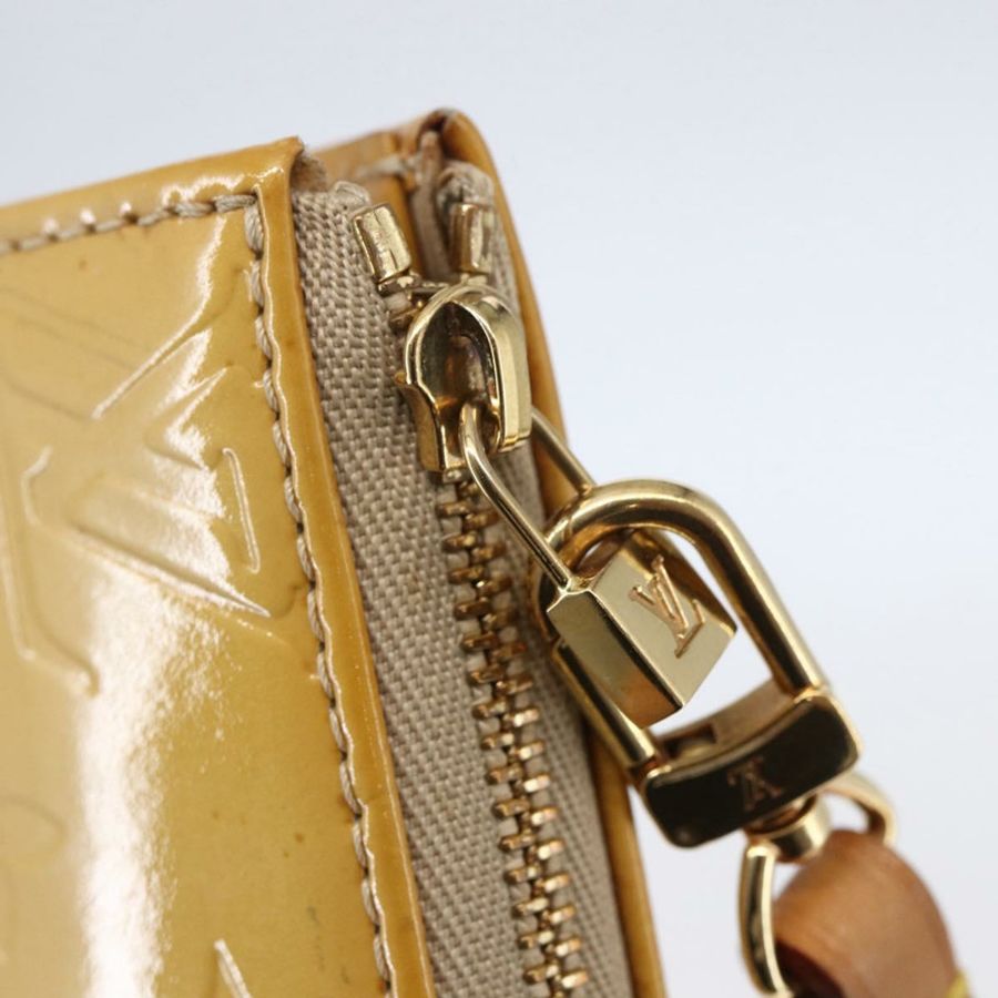 【日本直送】路易威登 Monogram Vernis Lexington 配件包 米色 M91010 正品 149199-9