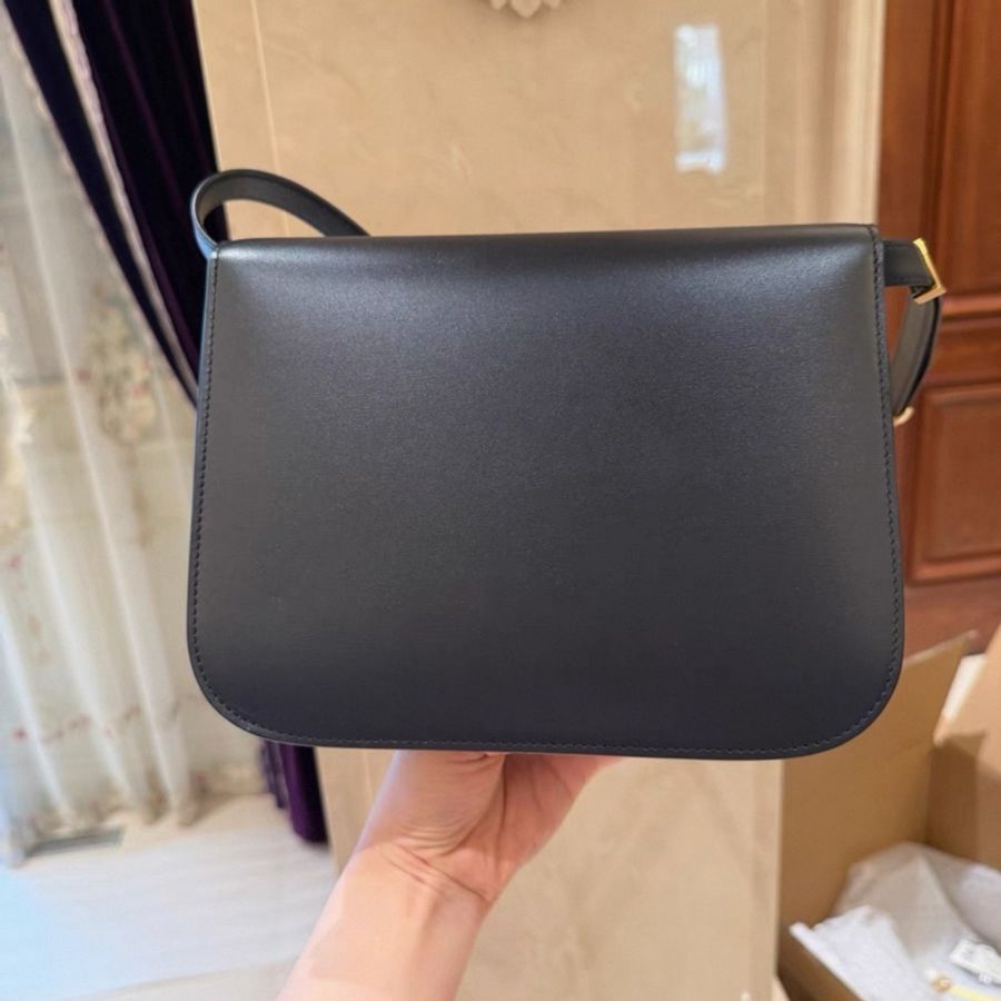 Celine box斜挎包-1