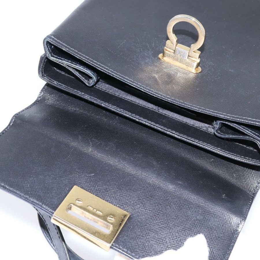 【日本直送】Salvatore Ferragamo Gancini 手提包 皮革 2way 黑色 金色 Auth BA5941-18