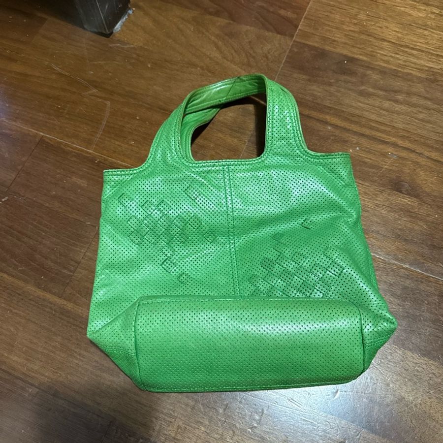 BV綠色二手編織手提袋-1