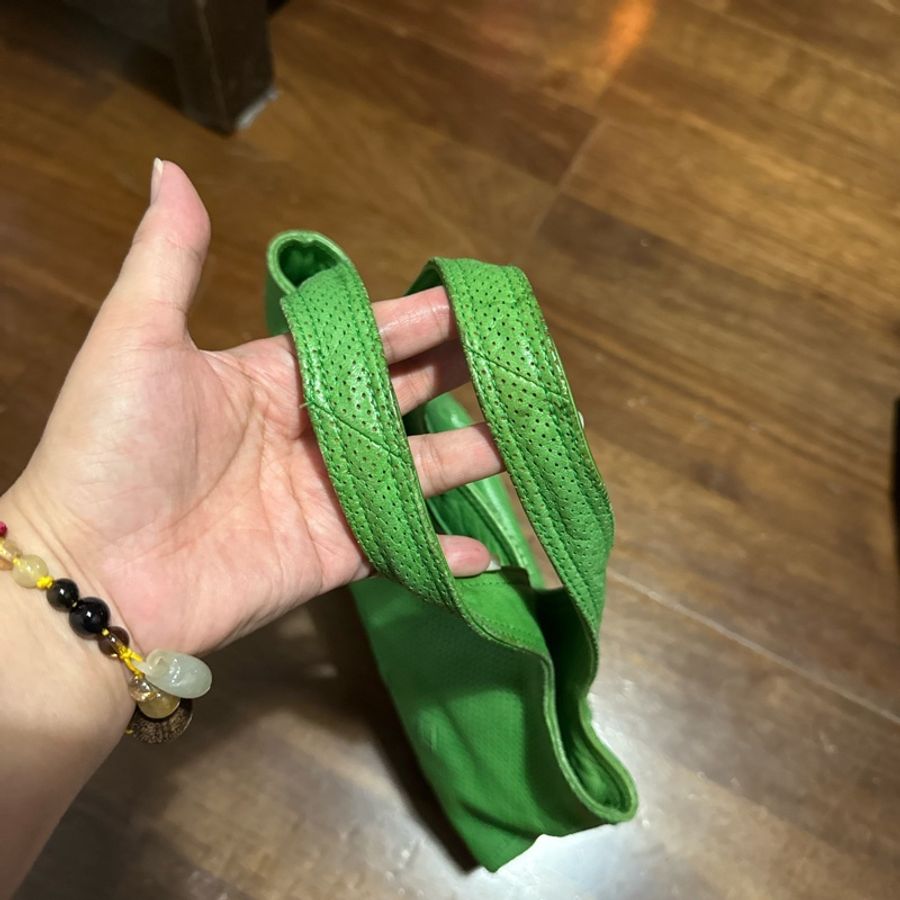 BV綠色二手編織手提袋-3