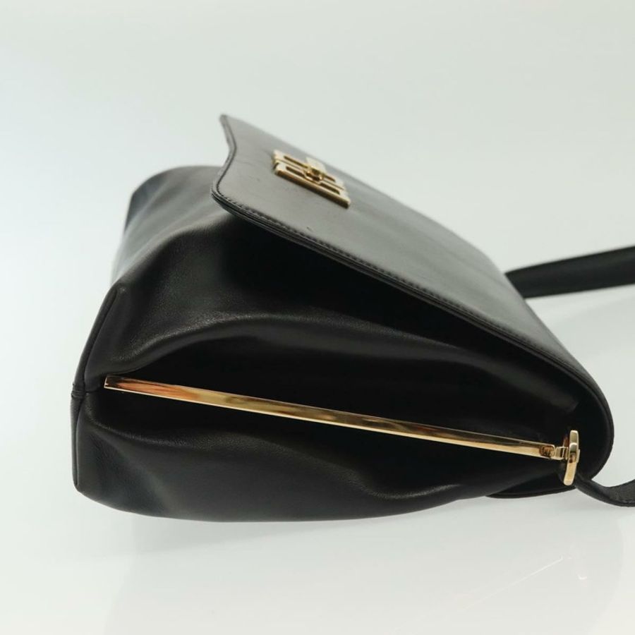 【日本直送】Salvatore Ferragamo 黑色金色皮革肩背包,正品 yk19470-3