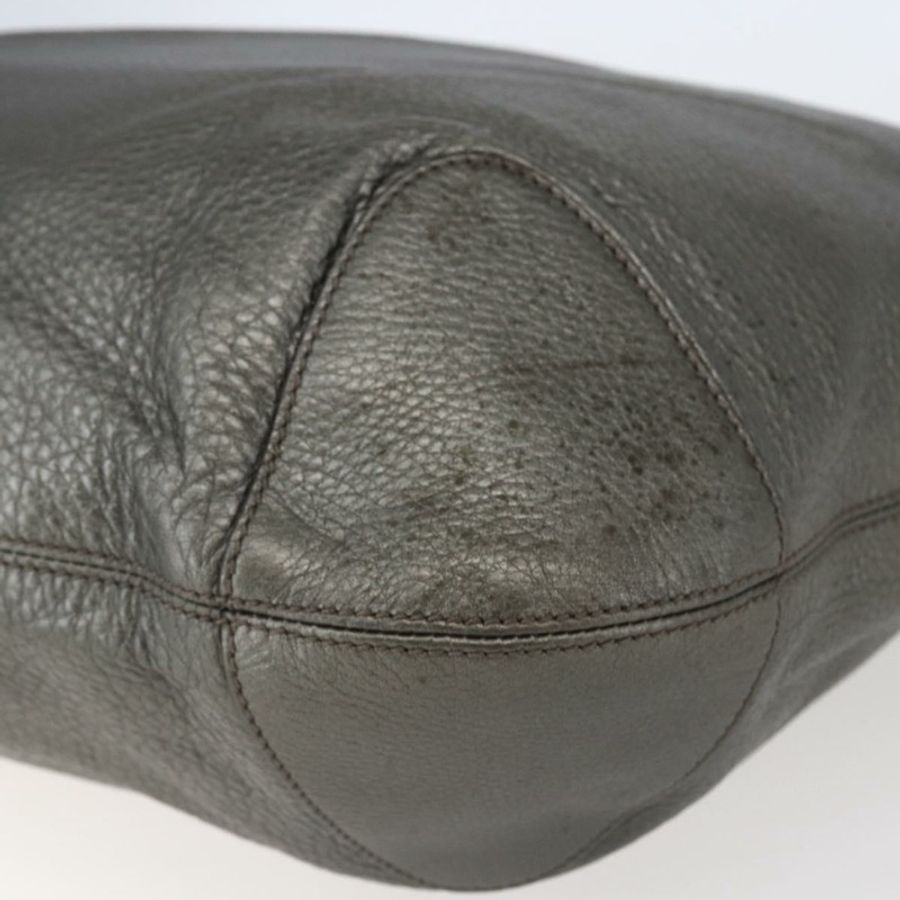 【日本直送】GUCCI Soho 鏈條單肩包 皮革 銀色 326706 正品 yk19690-14