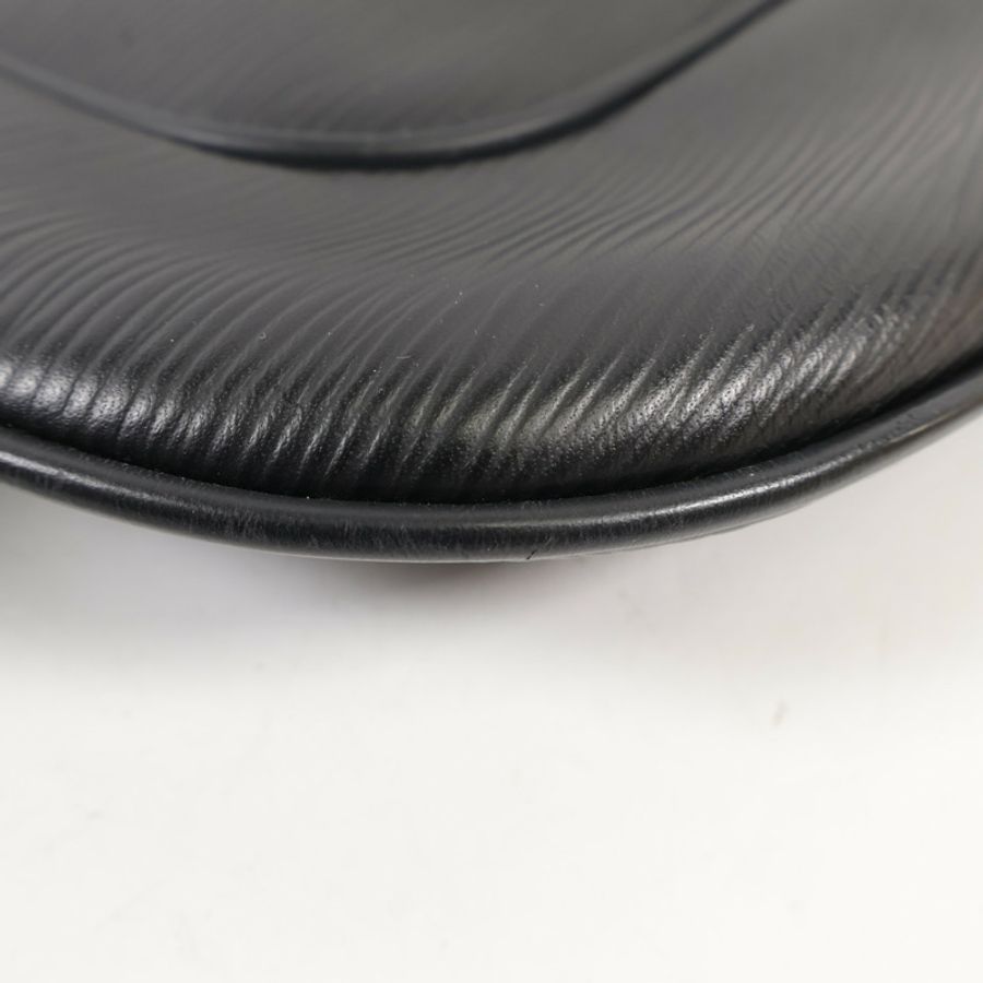 LOUIS VUITTON Epi Matsy金扣肩背袋-10