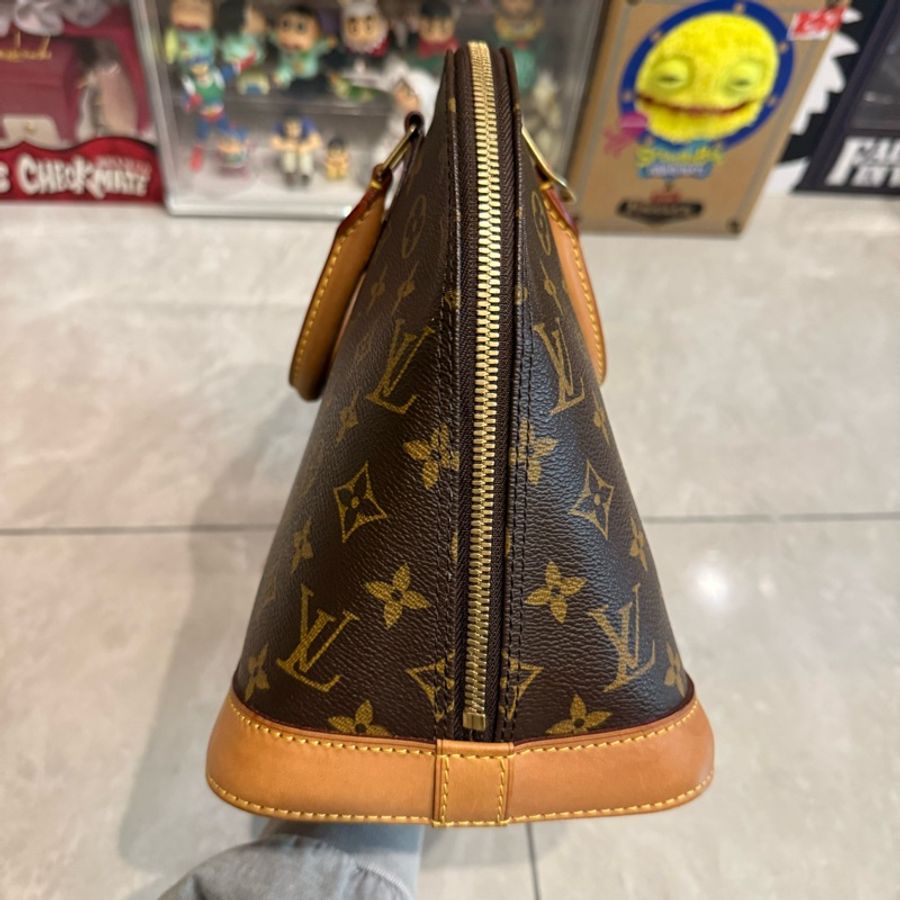 Louis Vuitton老花貝殼手拿包(無背帶)《贈一條Celine方巾》-4