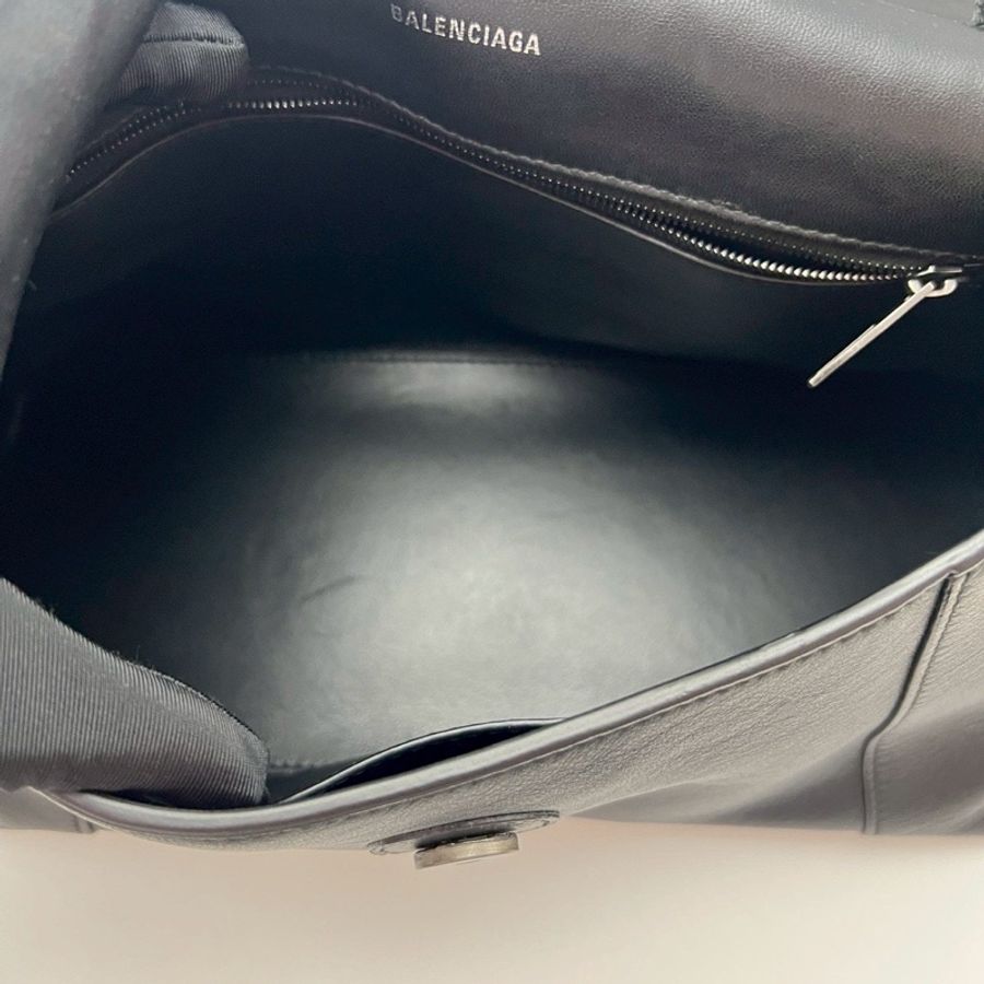 帥度爆表🕶️Balenciaga全黑downtown單肩斜挎沙漏包-13