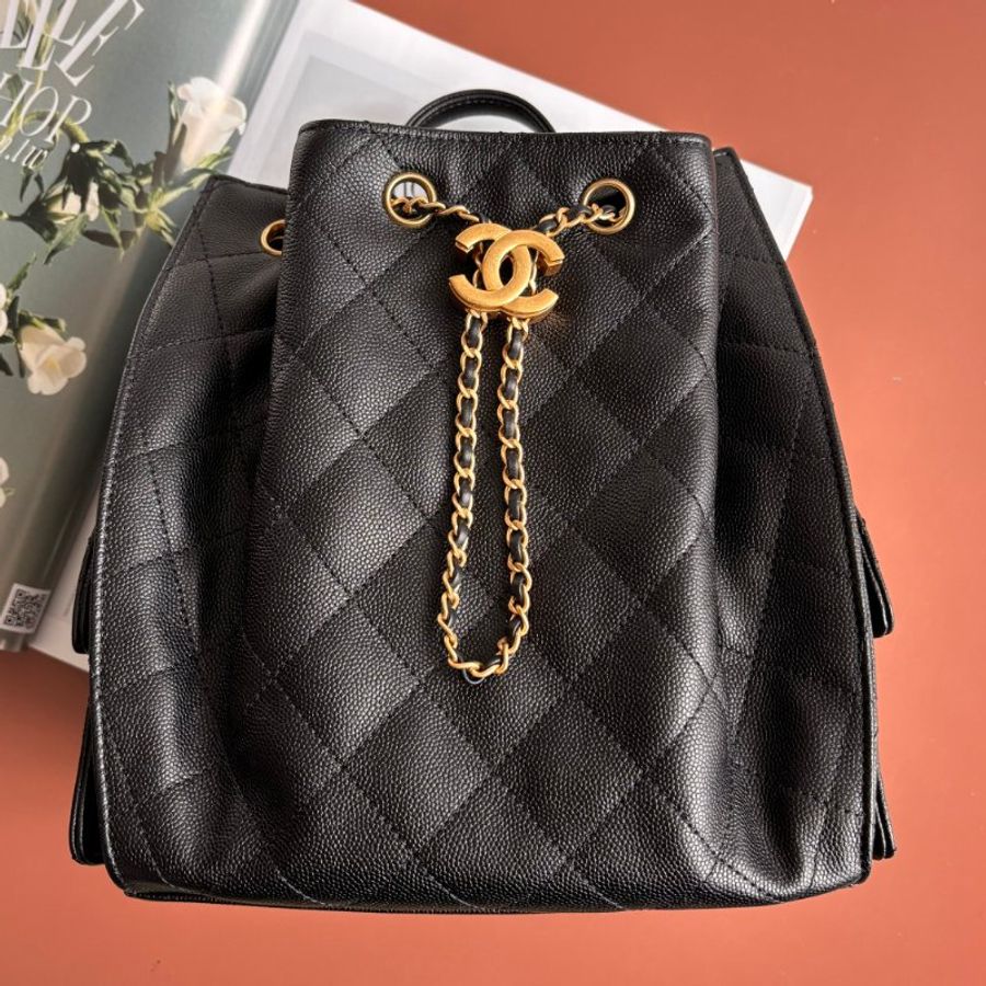 ::CHANEL:: 香奈兒 AS5600 黑色荔枝牛皮復古金雙C束口後背包 25中型背包-0