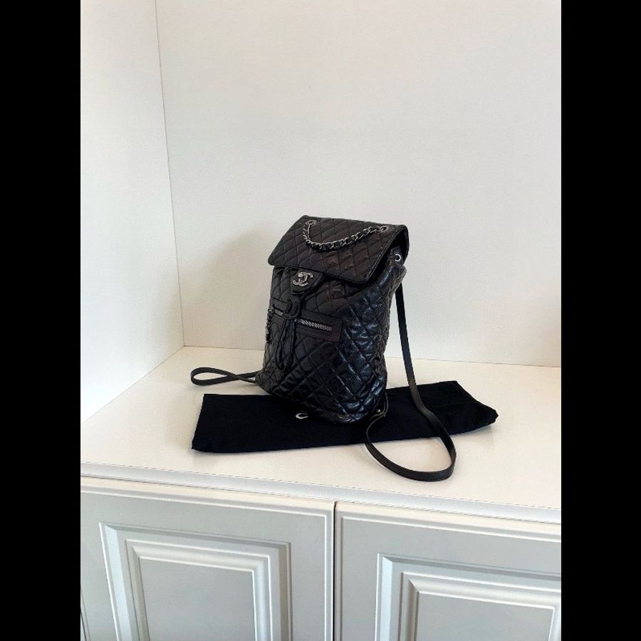 Chanel vintage backpack medium 黑銀-1
