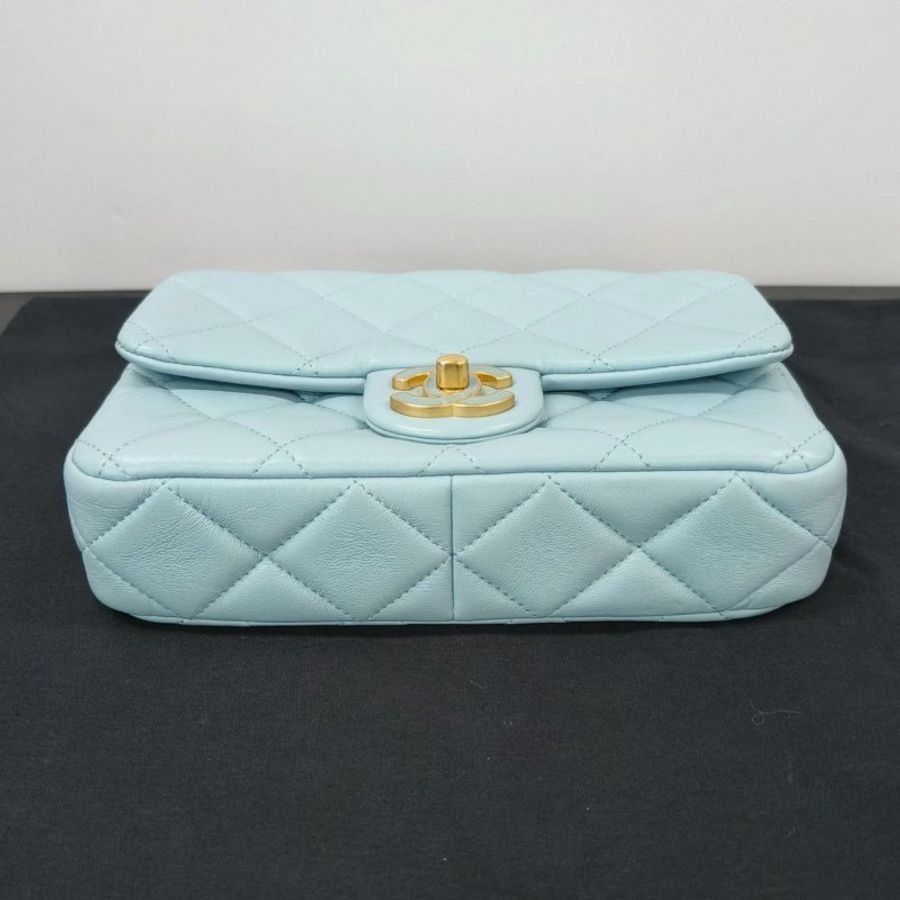 CHANEL 冰淇淋藍金扣22P琺瑯扣大mini肩背包21*14*5.5 99新配件塵袋-3
