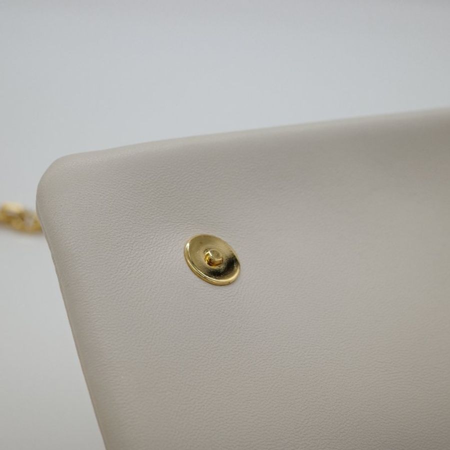 Louis Vuitton 路易威登 Pochette Coussin Logo立體羊皮壓印 泡芙包 鏈帶包 手拿包 斜挎包 |M82289-8