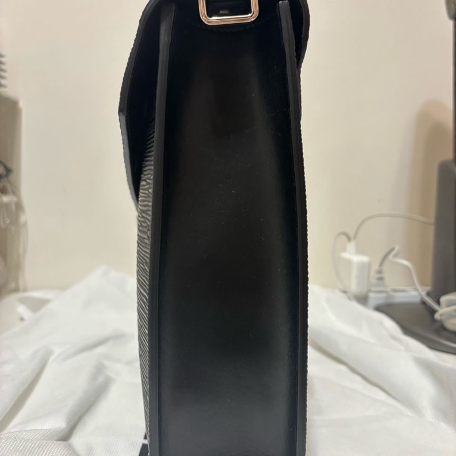 MONTBLANC MEISTERSTÜCK 4810 MEDIUM BRIEFCASE 萬寶龍 4810 系列中型公事包-9