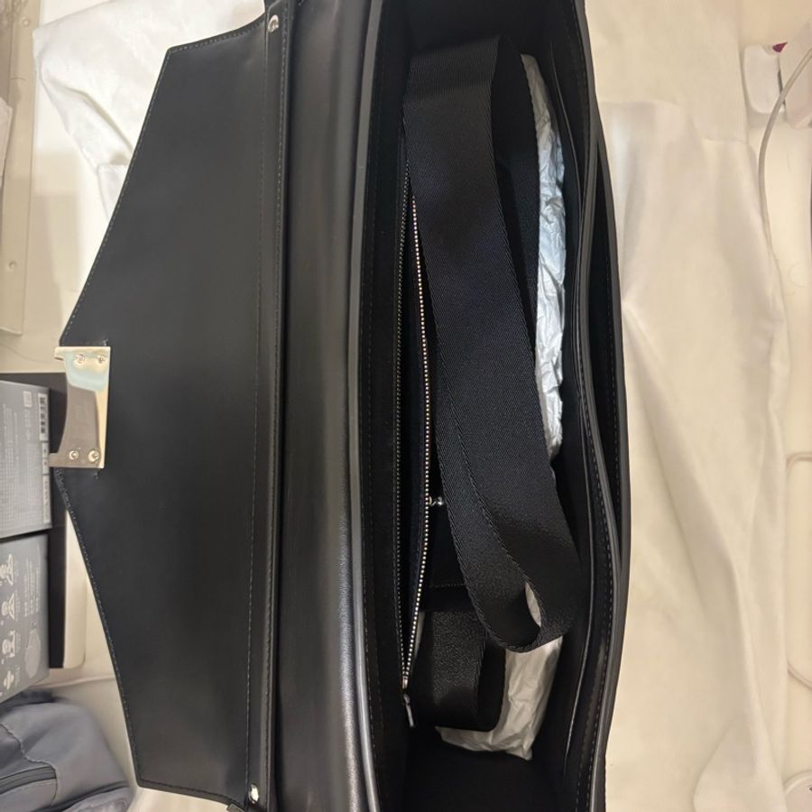 MONTBLANC MEISTERSTÜCK 4810 MEDIUM BRIEFCASE 萬寶龍 4810 系列中型公事包-12