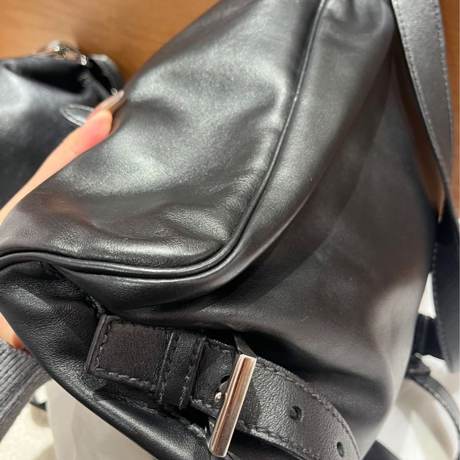 95新Prada中號皮革背包 小牛皮-7