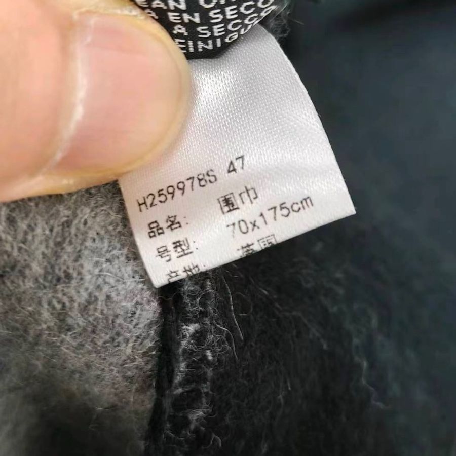 HERMES 雙面雙色羊绒刺繡款圍巾離櫃品-9