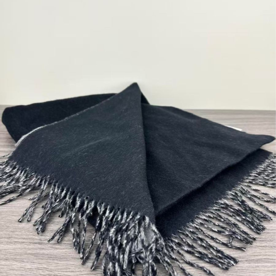 HERMES 雙面雙色羊绒刺繡款圍巾離櫃品-12