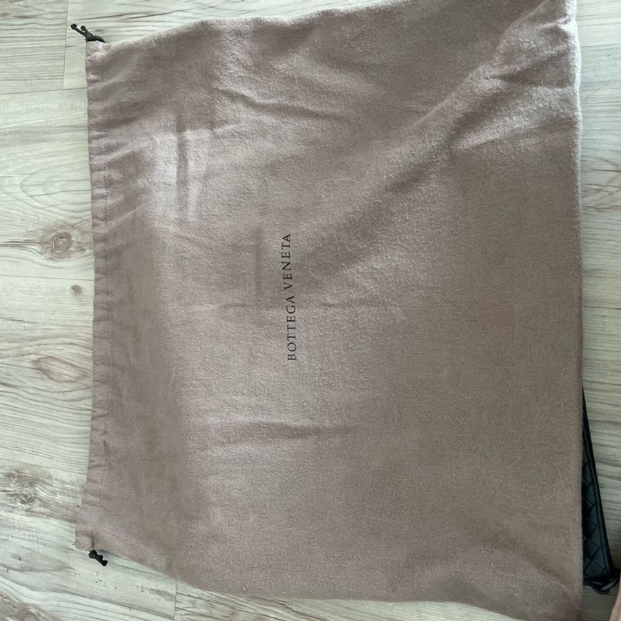 BOTTEGA VENETA 斜背包（大款）-14