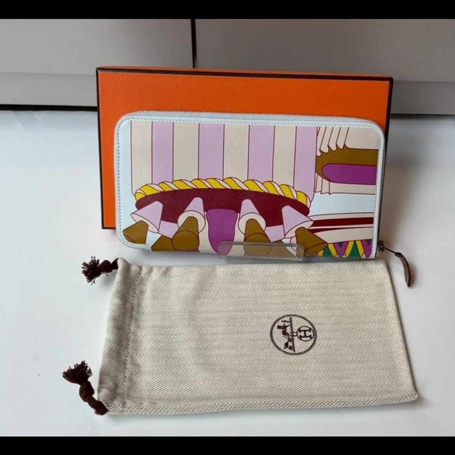 Hermes 淺灰皮彩繪蛋糕圖案拉鍊長夾-2