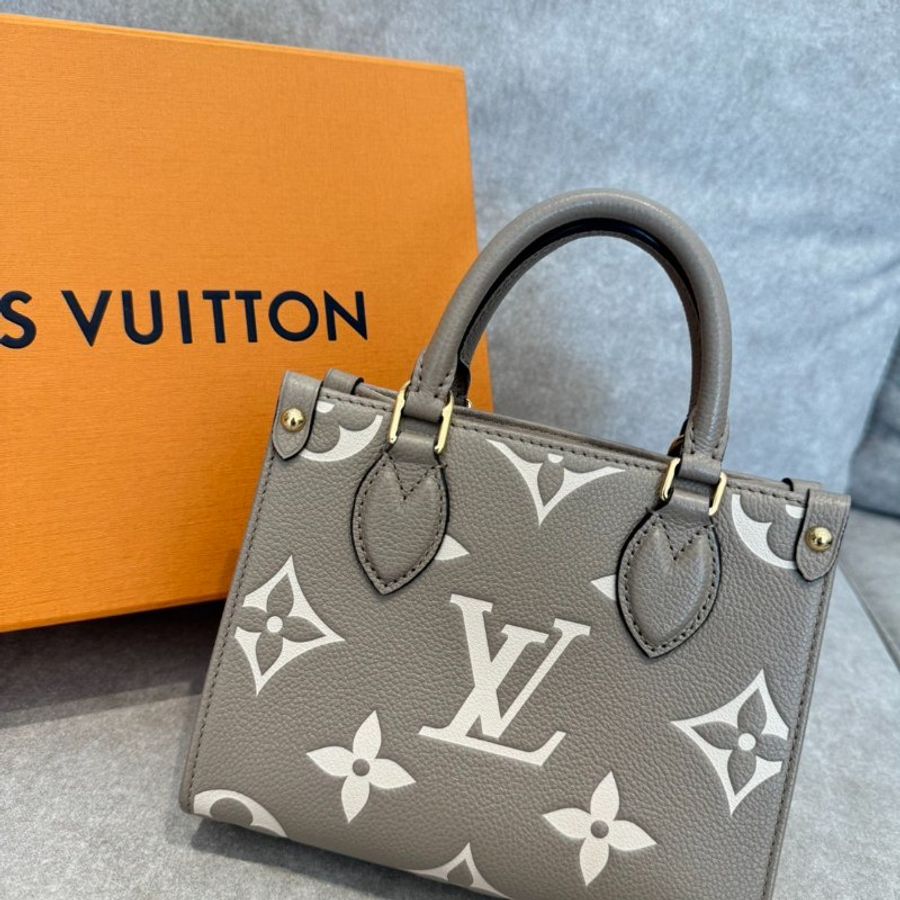 {✨🩶99新 🉑送禮🉑自用 }LV OnTheGo BB Monogram M47054 手提/斜背包-0