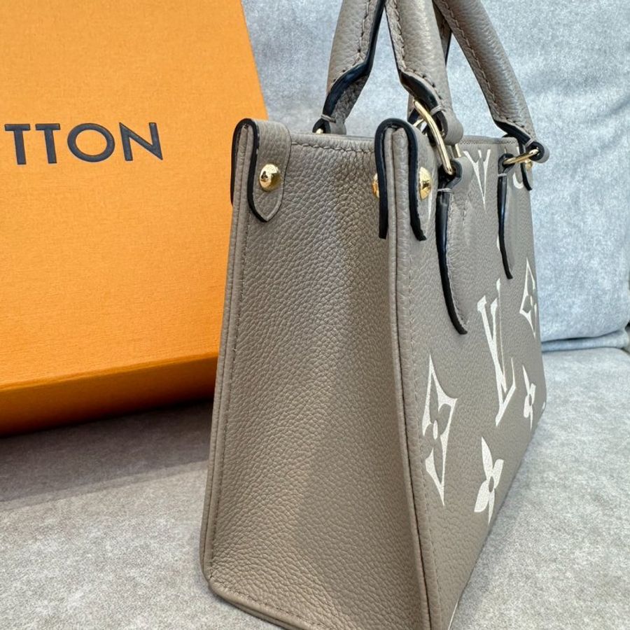 {✨🩶99新 🉑送禮🉑自用 }LV OnTheGo BB Monogram M47054 手提/斜背包-1