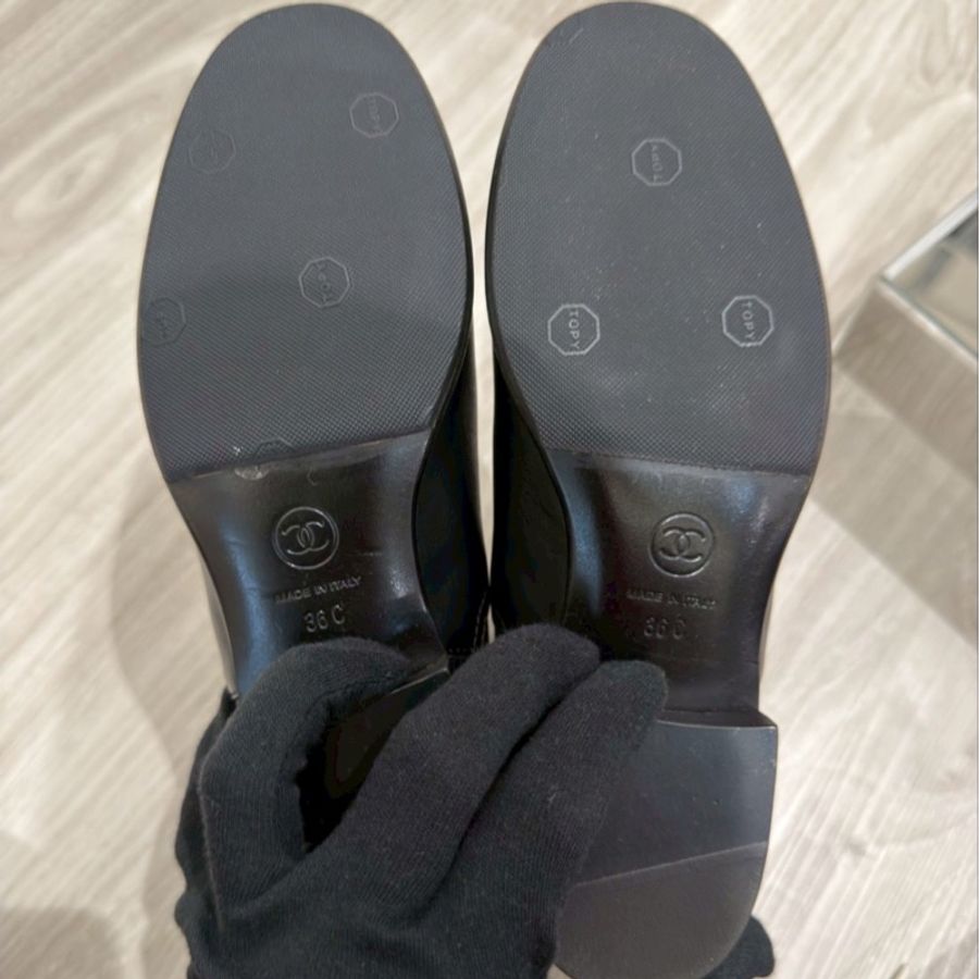 CHANEL 黑色小金Logo短靴 36號-19