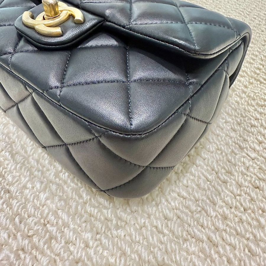 CHANEL - 黑色羊皮金釦愛心鍊方胖 ╻17cm-6