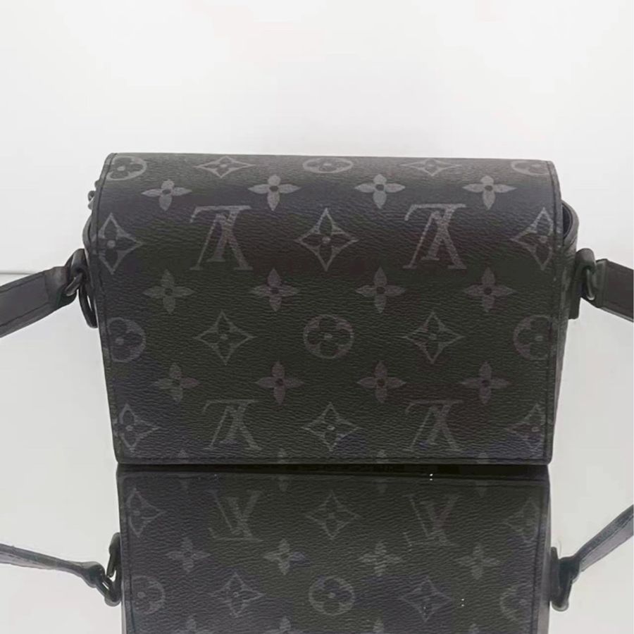 王嘉爾同款😍Lv 黑花mini soft trunk插銷盒子包斜挎單肩包-6