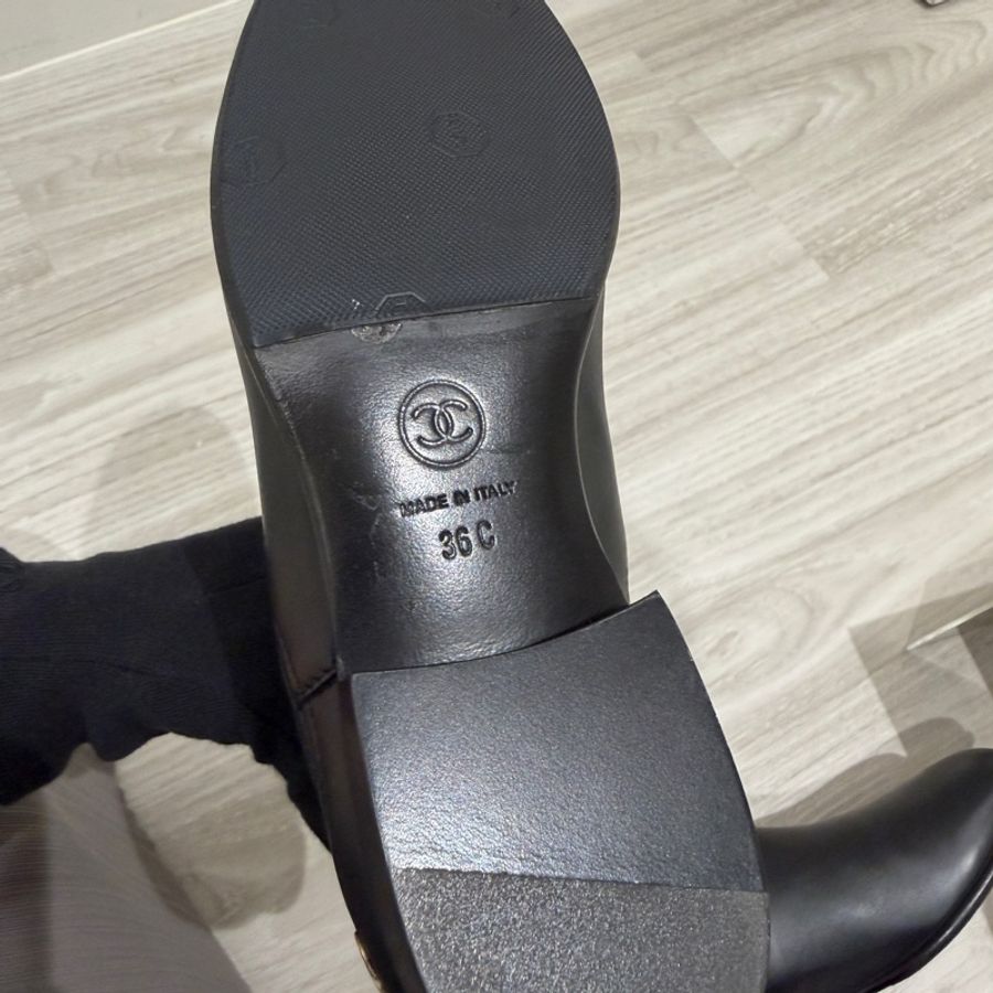 Chanel 黑色短靴❤️🔥超好看極新36號-18