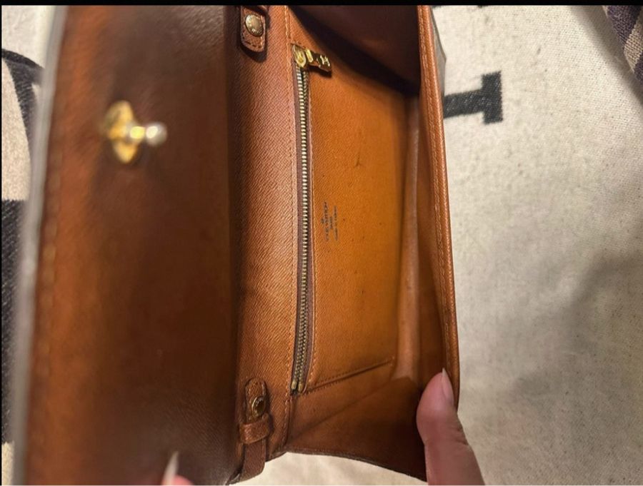 Lv紅皮信封包-6