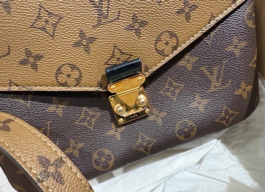 LV 拼色郵差包-7