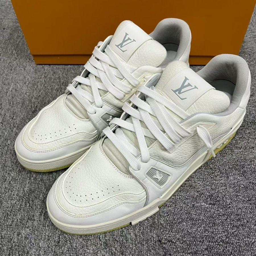 【louis vuitton】最新款白色牛皮白水泥Size:9.5-5