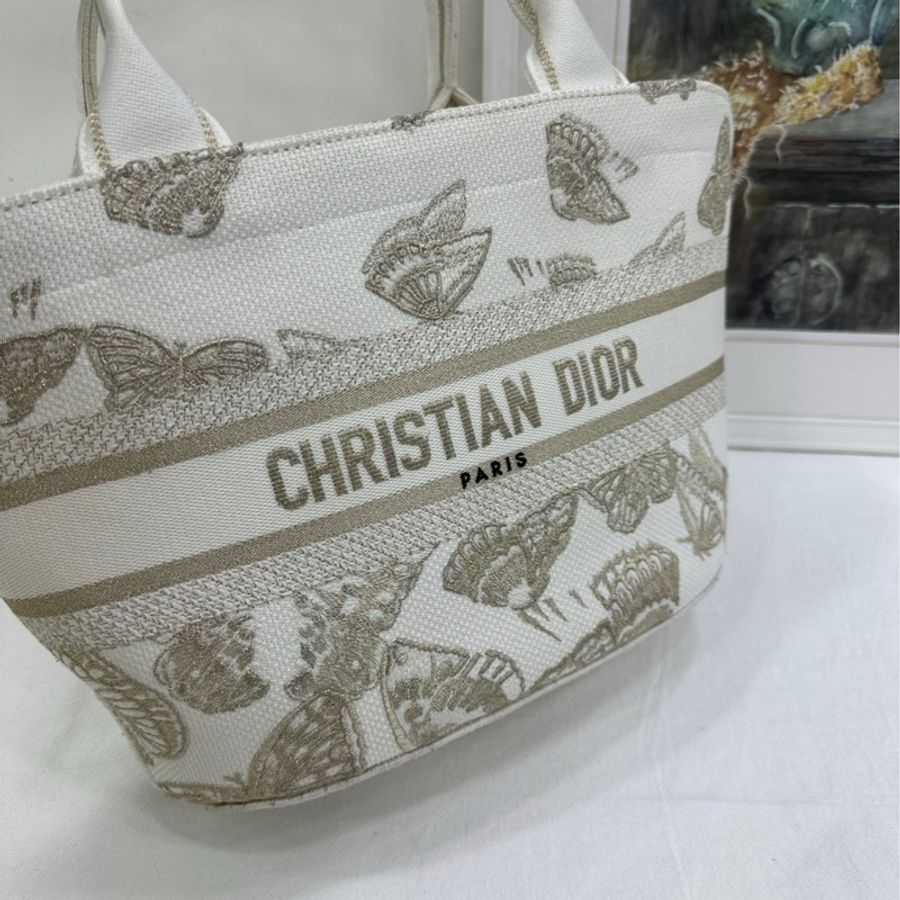 Dior/Dior 白金蝴蝶刺繡菜籃托特包 白色帆布 金色蝴蝶刺繡 23年編碼 尺寸24*11*20cm 可拆卸肩帶-6