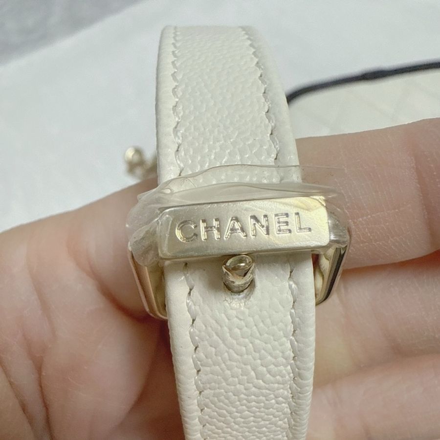 絕版品❤️氣質千金，溫柔奶油白❤️全新31開Chanel香奈兒21s半月郵差包 白色斜背鍊包 熊貓配色 鏈條包 馬鞍包 白雪公主-4