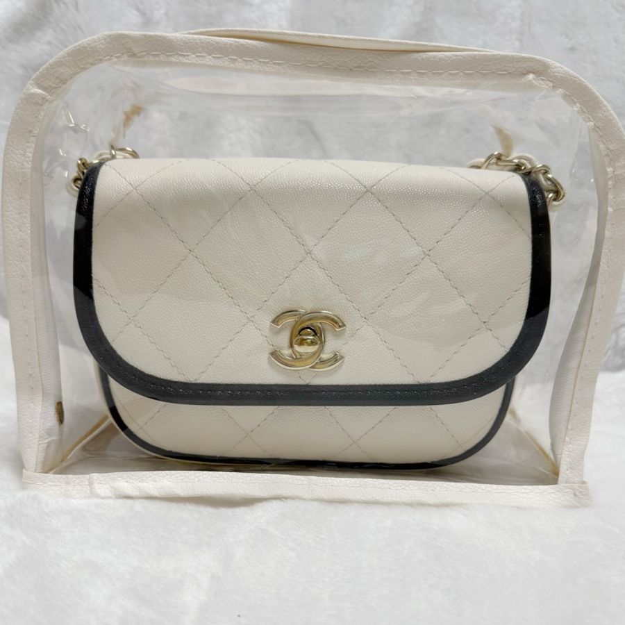 絕版品❤️氣質千金，溫柔奶油白❤️全新31開Chanel香奈兒21s半月郵差包 白色斜背鍊包 熊貓配色 鏈條包 馬鞍包 白雪公主-6