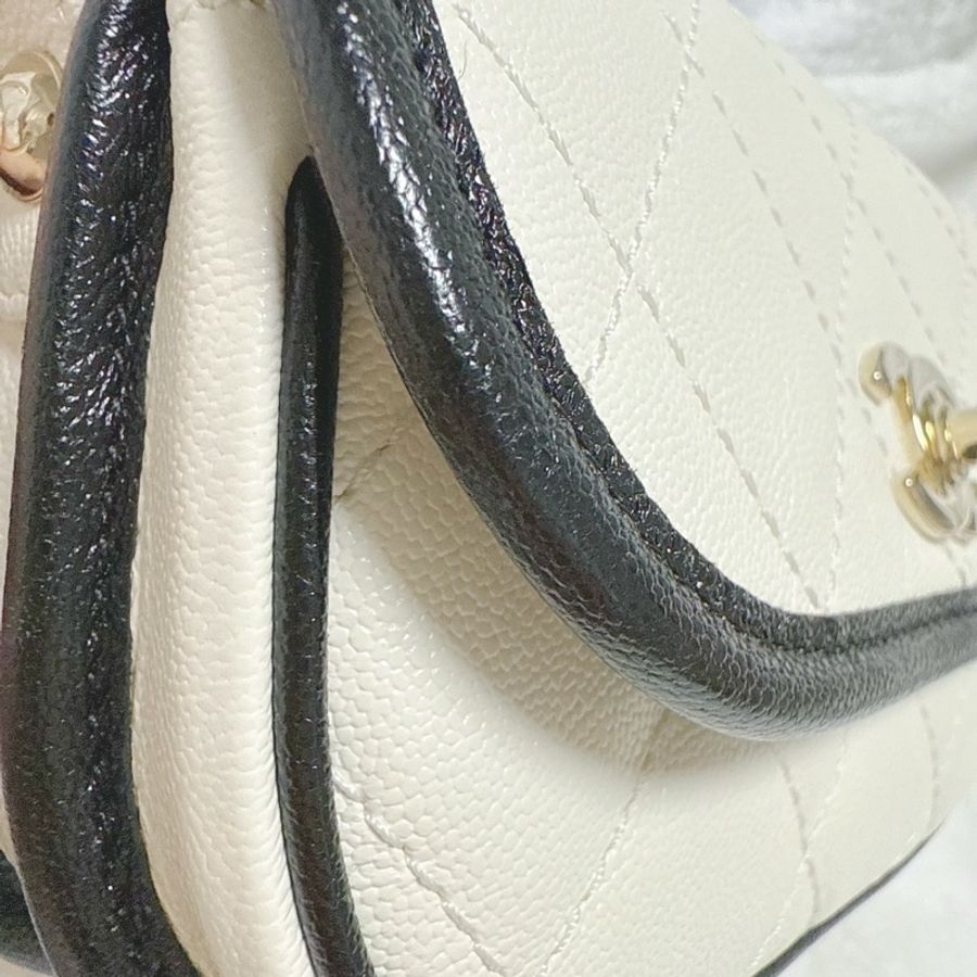 絕版品❤️氣質千金，溫柔奶油白❤️全新31開Chanel香奈兒21s半月郵差包 白色斜背鍊包 熊貓配色 鏈條包 馬鞍包 白雪公主-14
