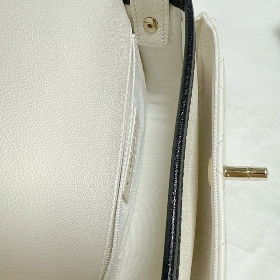 絕版品❤️氣質千金，溫柔奶油白❤️全新31開Chanel香奈兒21s半月郵差包 白色斜背鍊包 熊貓配色 鏈條包 馬鞍包 白雪公主-17