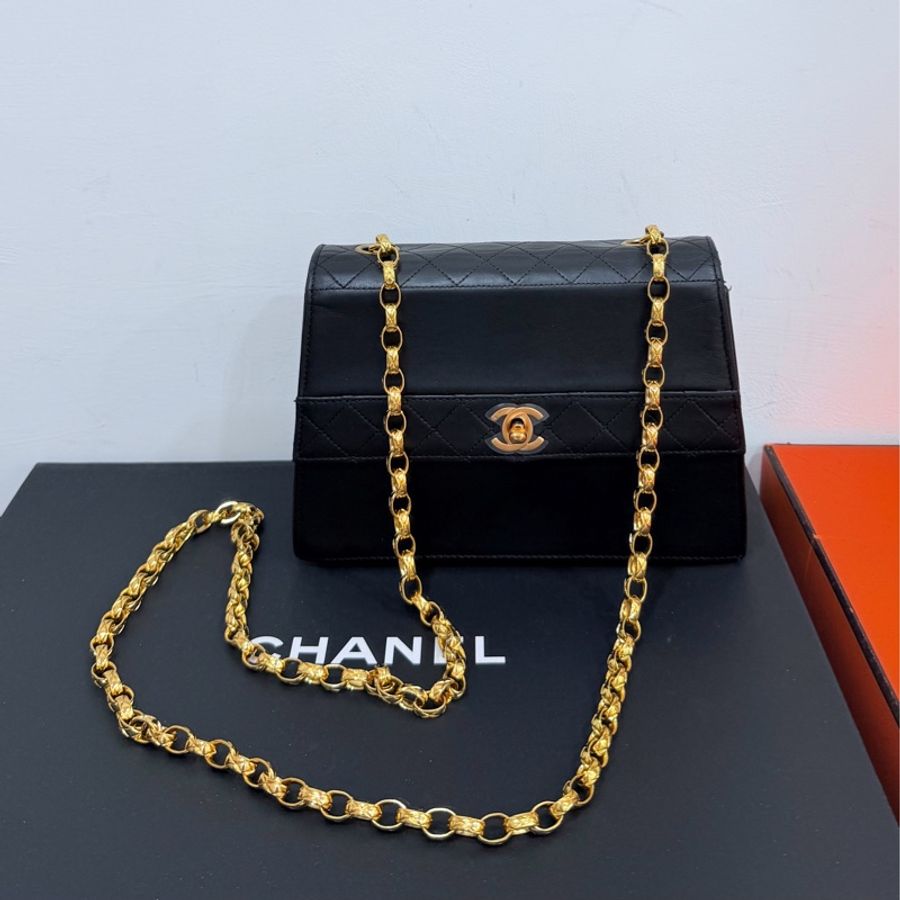 Chanel 香奈兒 Vintage trapezoid 梯型 黑金 雕花鍊 斜背包 肩背包 側背包 鍊條包-10