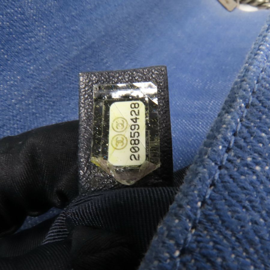 CHANEL Denim Boy 28鏈帶肩背袋-8