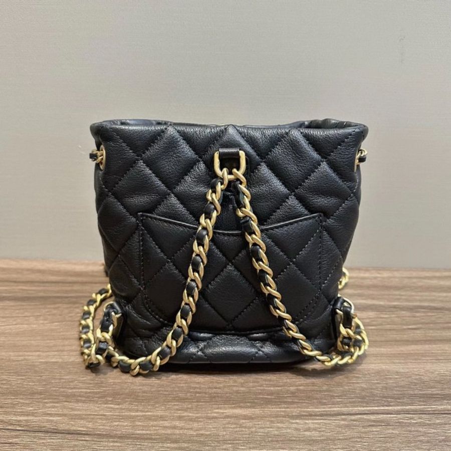 CHANEL 黑金23A子母抽繩水桶後背包17*16*11.5 99新配件塵袋-3