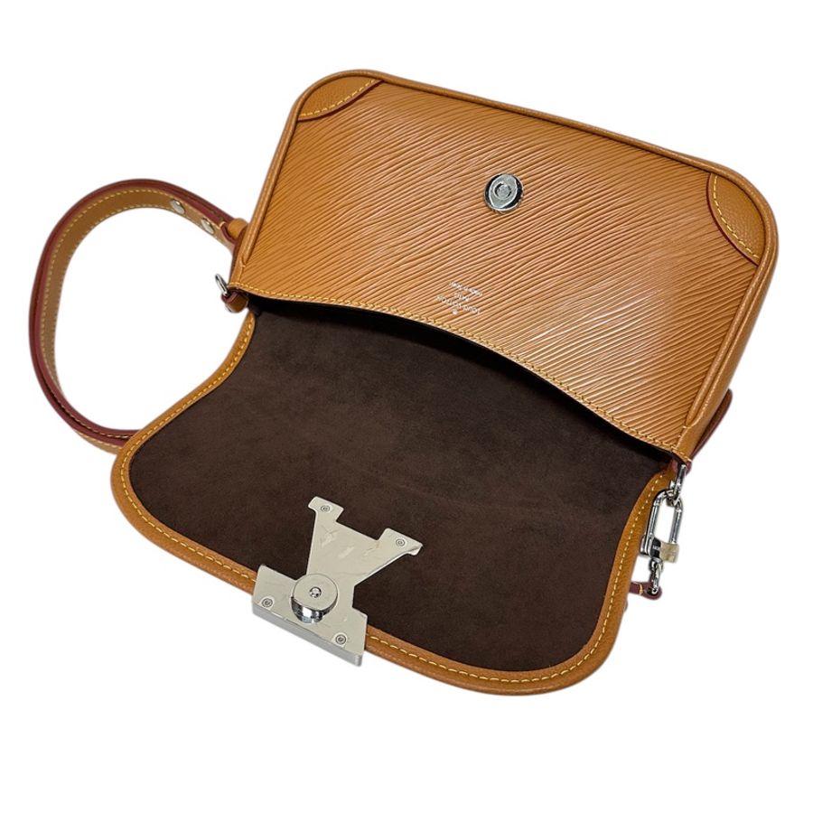 LV M59459 Epi leather Buci 全皮側孭斜孭袋-12