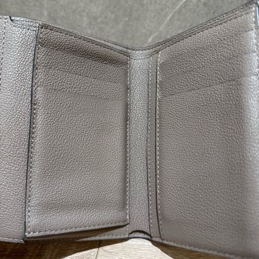 Delvaux-2